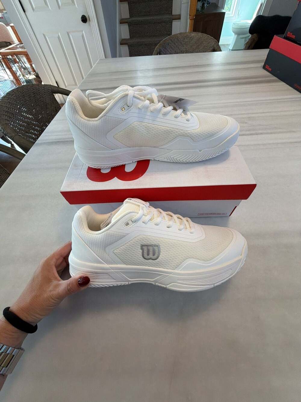 Wilson Courtglide Women's Size 9.5 White Silver Tennis Shoes